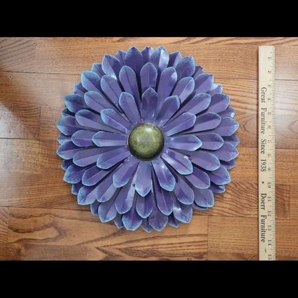 Purple Flower Decor - Picture 4 of 5